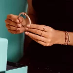 Tiffany & Co. T 시리즈 반지 S925 스터링 실버 오리지널 럭셔리 보석 커플 반지 발렌타인 데이 선물 - 이미지 7